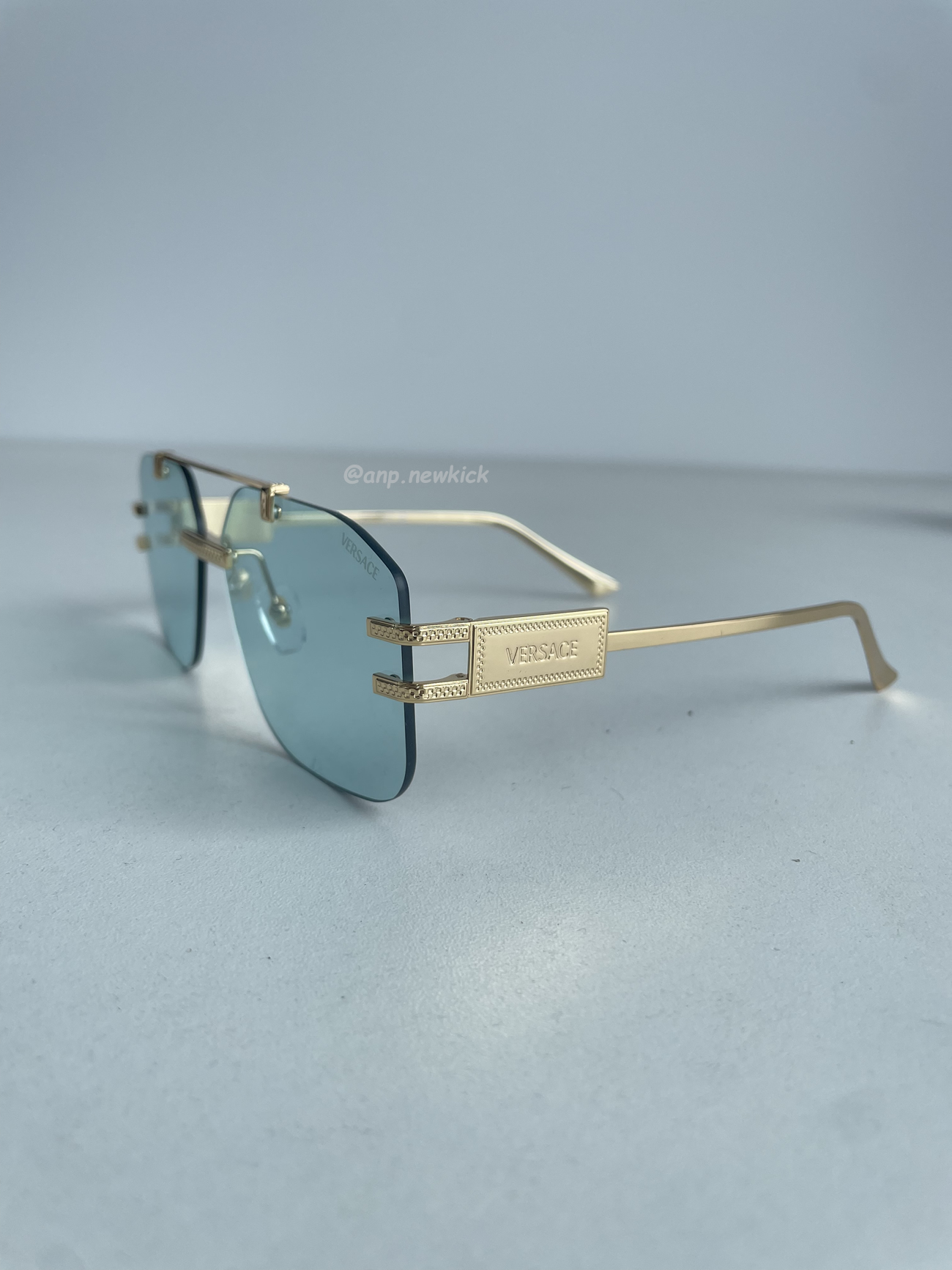 Versace Damier Plaque Sunglasses Black Gold (5) - www.newkick.vip